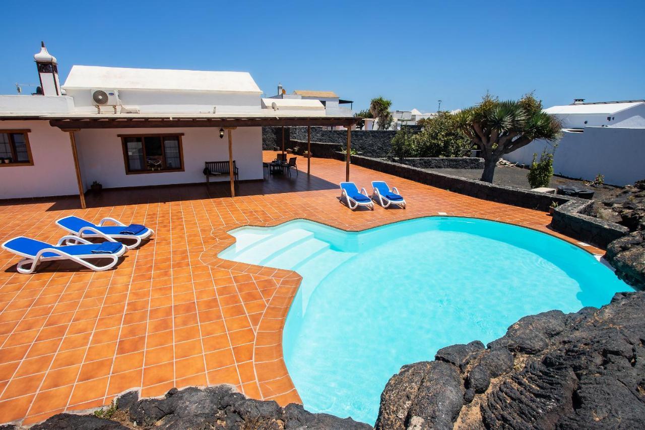 Вилла Casa Lola Lanzarote Piscina Climatizada Y Wifi Free Сан-Бартоломе Экстерьер фото
