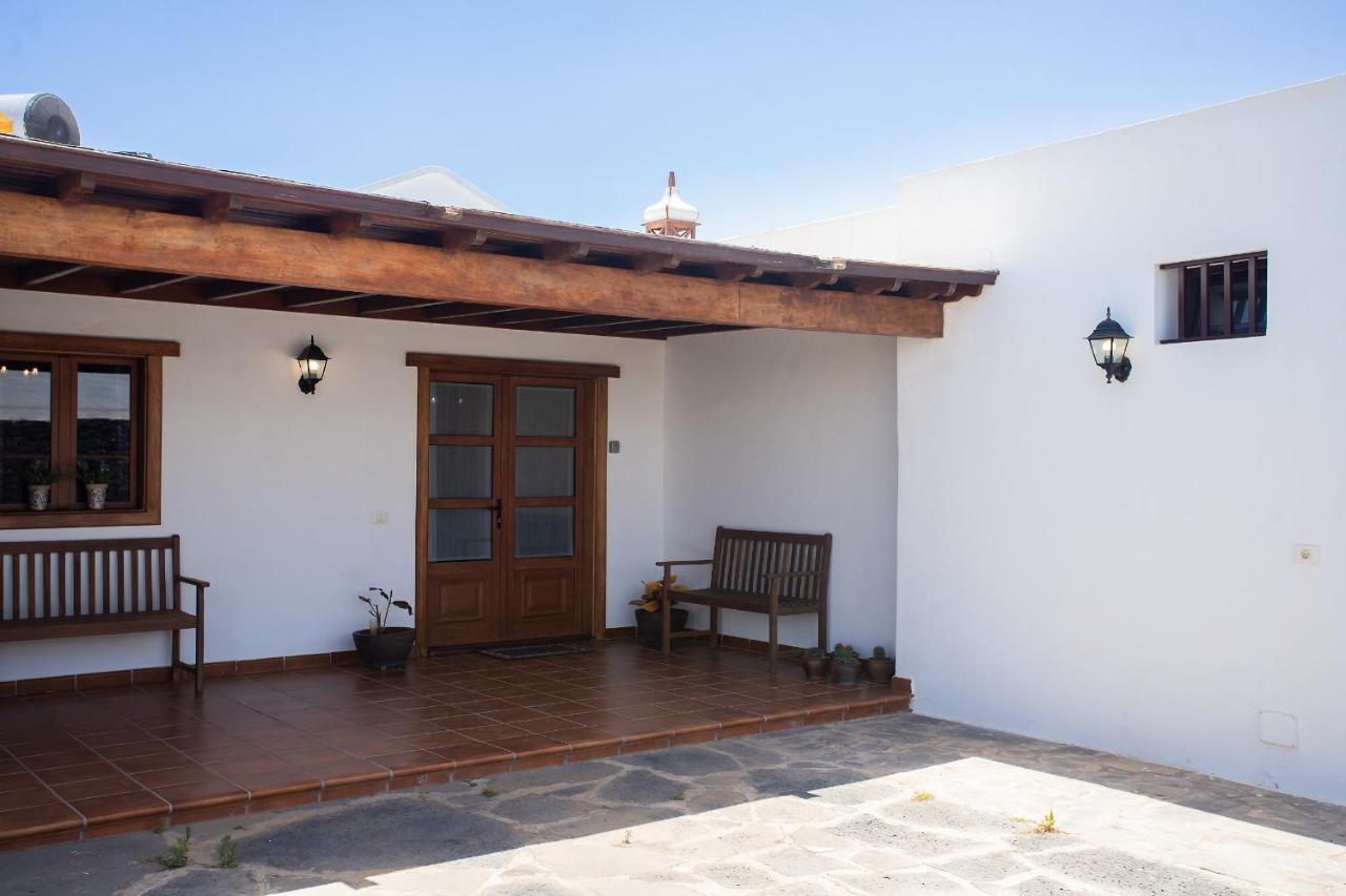 Вилла Casa Lola Lanzarote Piscina Climatizada Y Wifi Free Сан-Бартоломе Экстерьер фото