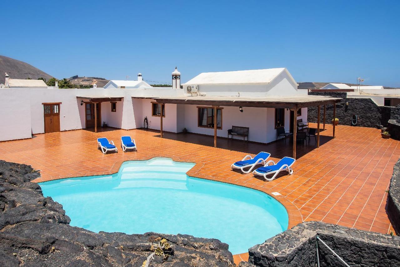 Вилла Casa Lola Lanzarote Piscina Climatizada Y Wifi Free Сан-Бартоломе Экстерьер фото
