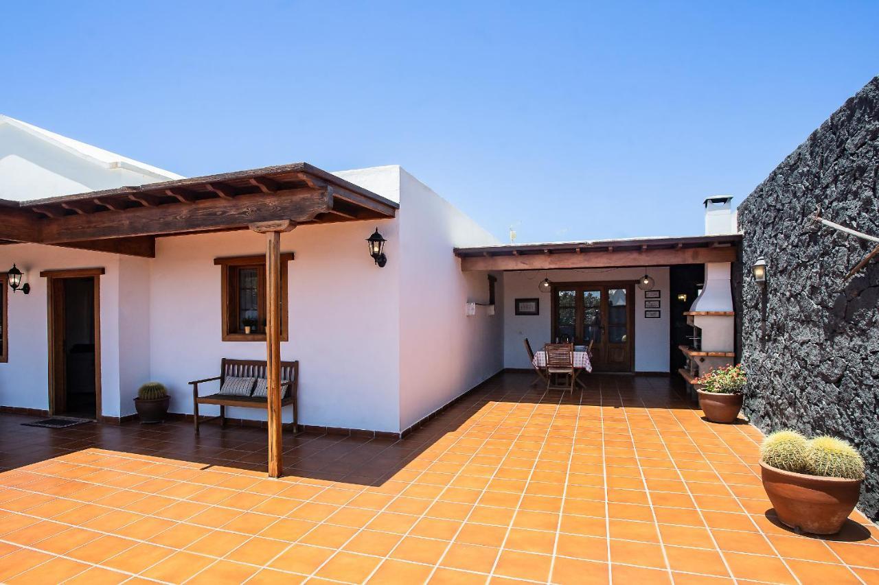 Вилла Casa Lola Lanzarote Piscina Climatizada Y Wifi Free Сан-Бартоломе Экстерьер фото