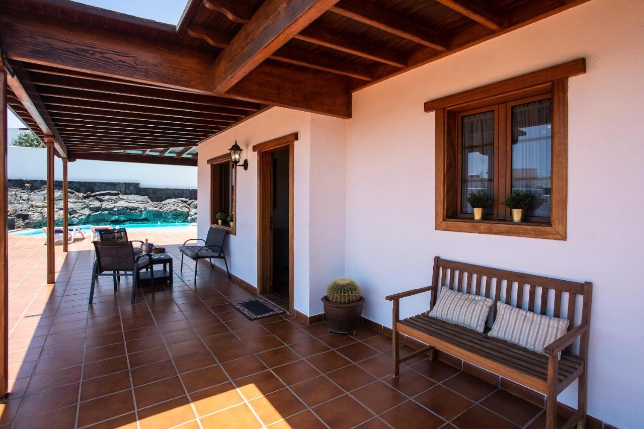 Вилла Casa Lola Lanzarote Piscina Climatizada Y Wifi Free Сан-Бартоломе Экстерьер фото